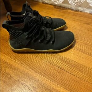 Vivobarefoot Magna leather FG sz 10US/43EU